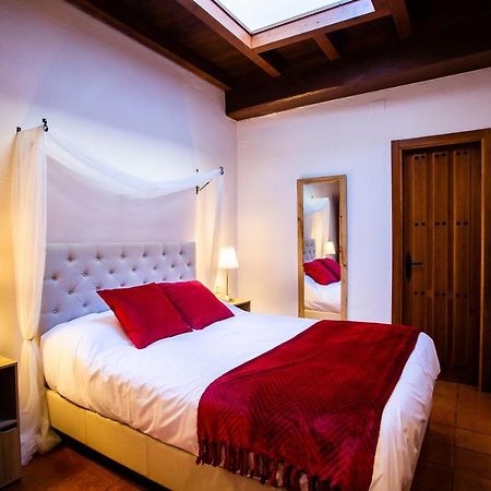 Apartamentos Puente De La Juderia 埃尔瓦 外观 照片
